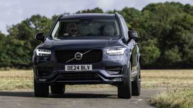 Volvo XC90 B5 - front full width