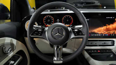 Mercedes GLA Electric - dash