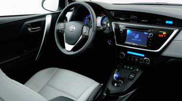 Toyota Auris Hybrid interior