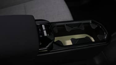 Volvo EX30 Single Motor Extended Range Ultra - centre console 
