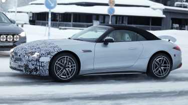 Mercedes-Maybach SL 680 Facelift - front angled