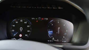 Volvo XC90 - dials