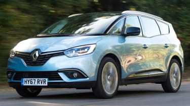 Renault Grand Scenic - front tracking