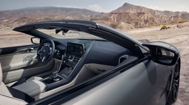 BMW 8 Series facelift 2022 - convertible interior