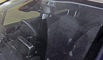 Peugeot 208 windscreen detail