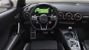 Audi TT RS Roadster - dash