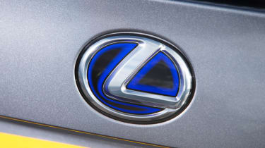 Lexus CT 200h 2014 badge