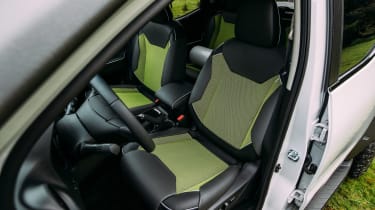 Nissan Navara EnGuard Concept seats