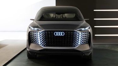 Audi Urbansphere concept - full front