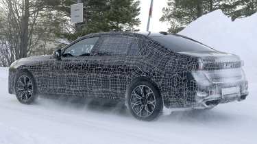 BMW 7-Series Facelift - rear angled