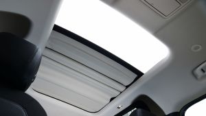 Land Rover Defender 90 D250 - sunroof
