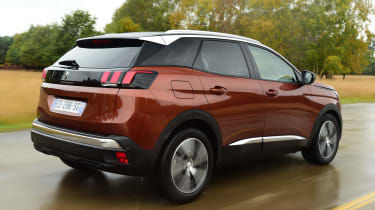 Peugeot 3008 brown - rear tracking