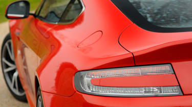 Aston Martin V8 Vantage light