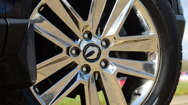 SsangYong Musso - wheel