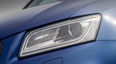Audi SQ5 Plus 2016 - headlight