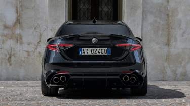 Alfa Romeo Giulia Quadrifoglio Super Sport - full rear