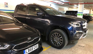 Mercedes X 350 d - car park