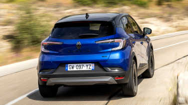 Renault Captur facelift - rear cornering