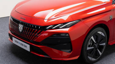 Peugeot 308 facelift (red) - front end