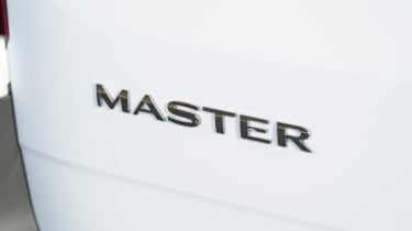 Renault Master - Master badge