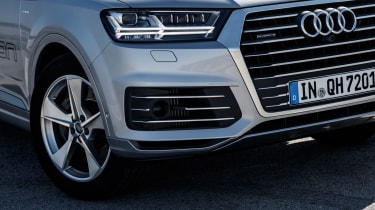 Audi Q7 e-tron 2015 grille