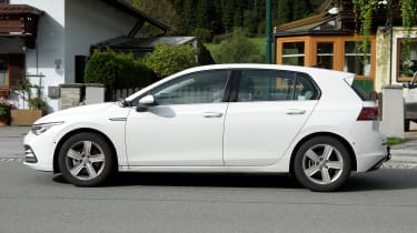Volkswagen Golf facelift - spyshot 4