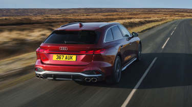 Audi S5 Avant - rear tracking