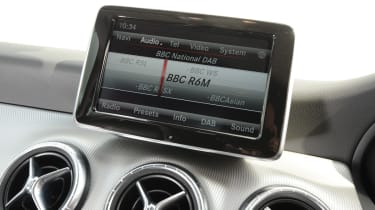Mercedes CLA display