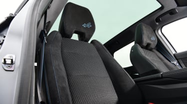 Renault Austral - front seats