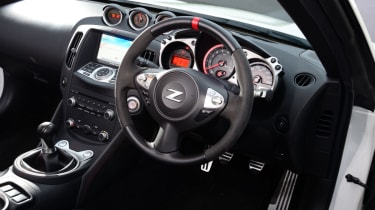 Nissan 370Z Nismo interior 