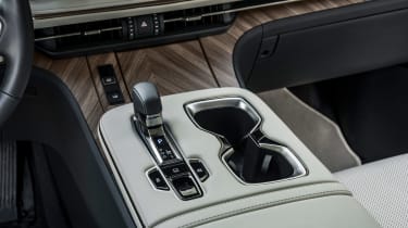 Lexus LM - interior