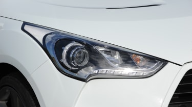 Hyundai Veloster Turbo headlight