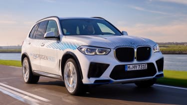BMW iX5 Hydrogen - front tracking