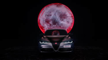 Alfa Romeo Giulia Quadrifoglio Luna Rosa - full front