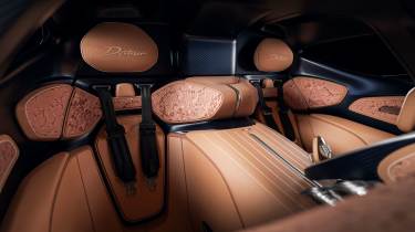 Bugatti Destrier - seats