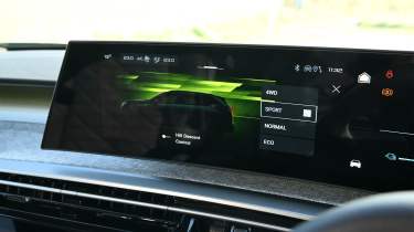Peugeot E-5008 - infotainment