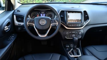 Jeep Cherokee diesel 2014 interior