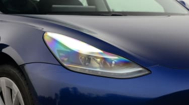 Tesla Model 3 Long Range - front light