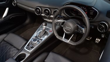 Audi TTS Roadster - cabin