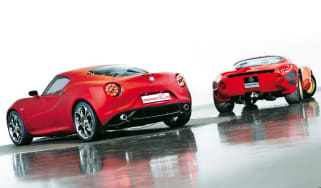 Alfa Romeo 4C vs 33 Stradale
