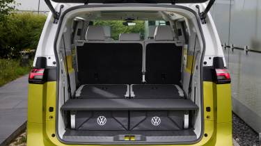 Volkswagen ID. Buzz LWB - boot seats down