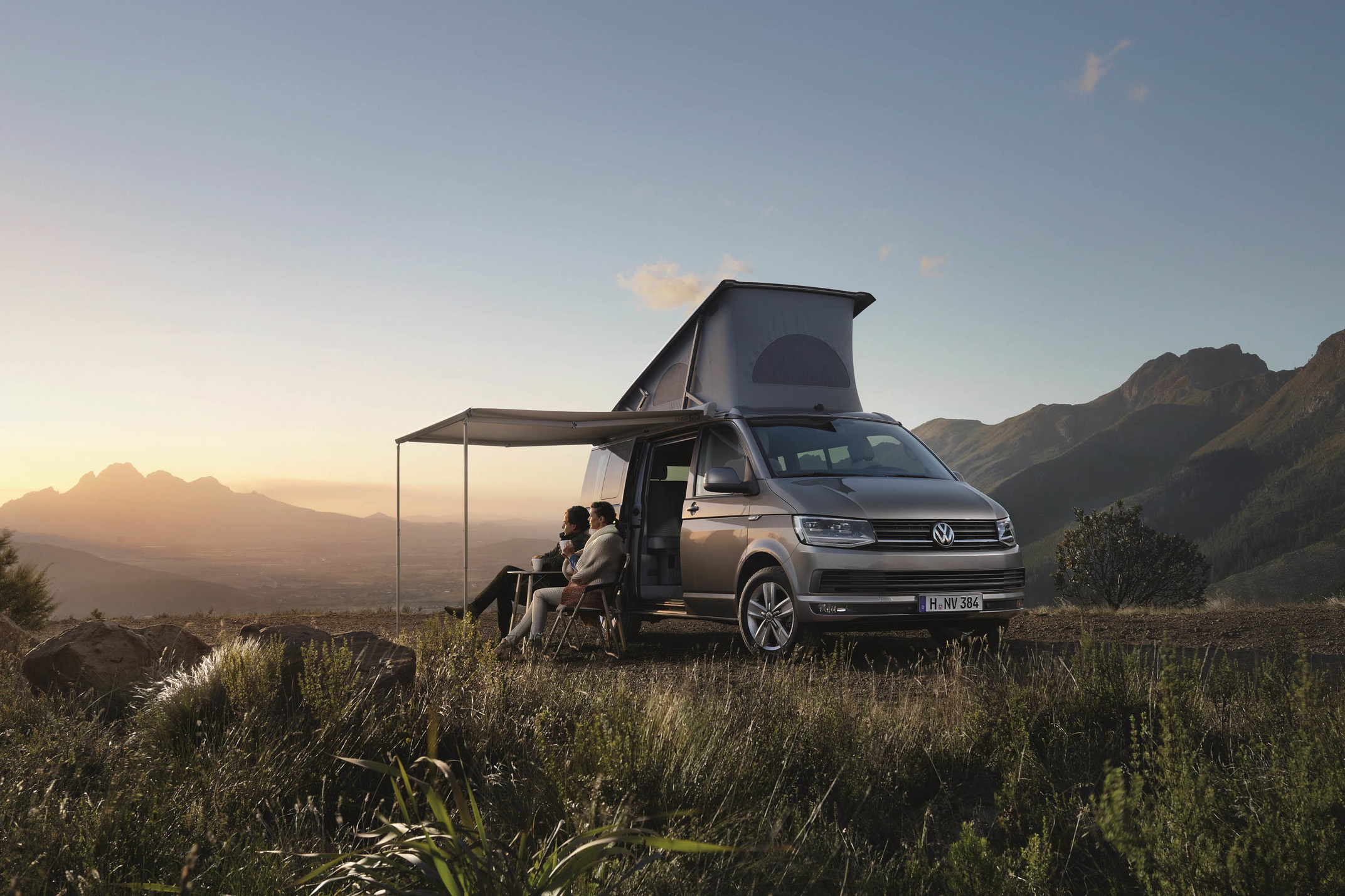 2015 VW California T6 camper van opens its doors  Auto 