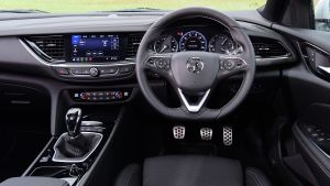 Vauxhall Insignia 1.5 diesel - dash