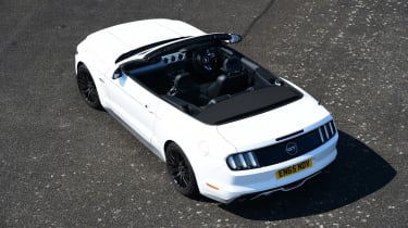 Convertible megatest - Ford Mustang - above rear
