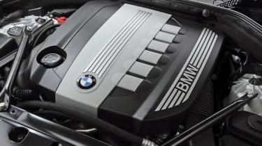 BMW 530d GT Vs. Infiniti EX 37 GT