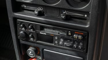 Rover 214i - radio head unit