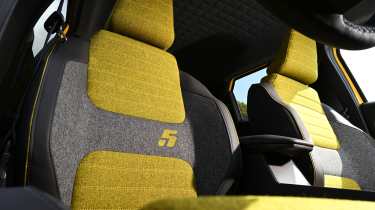 Renault 5 - seats