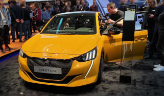 Peugeot 208 - Geneva front