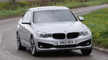 BMW 318d Sport Gran Turismo front action