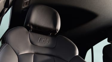 Audi Q8 - fron seats